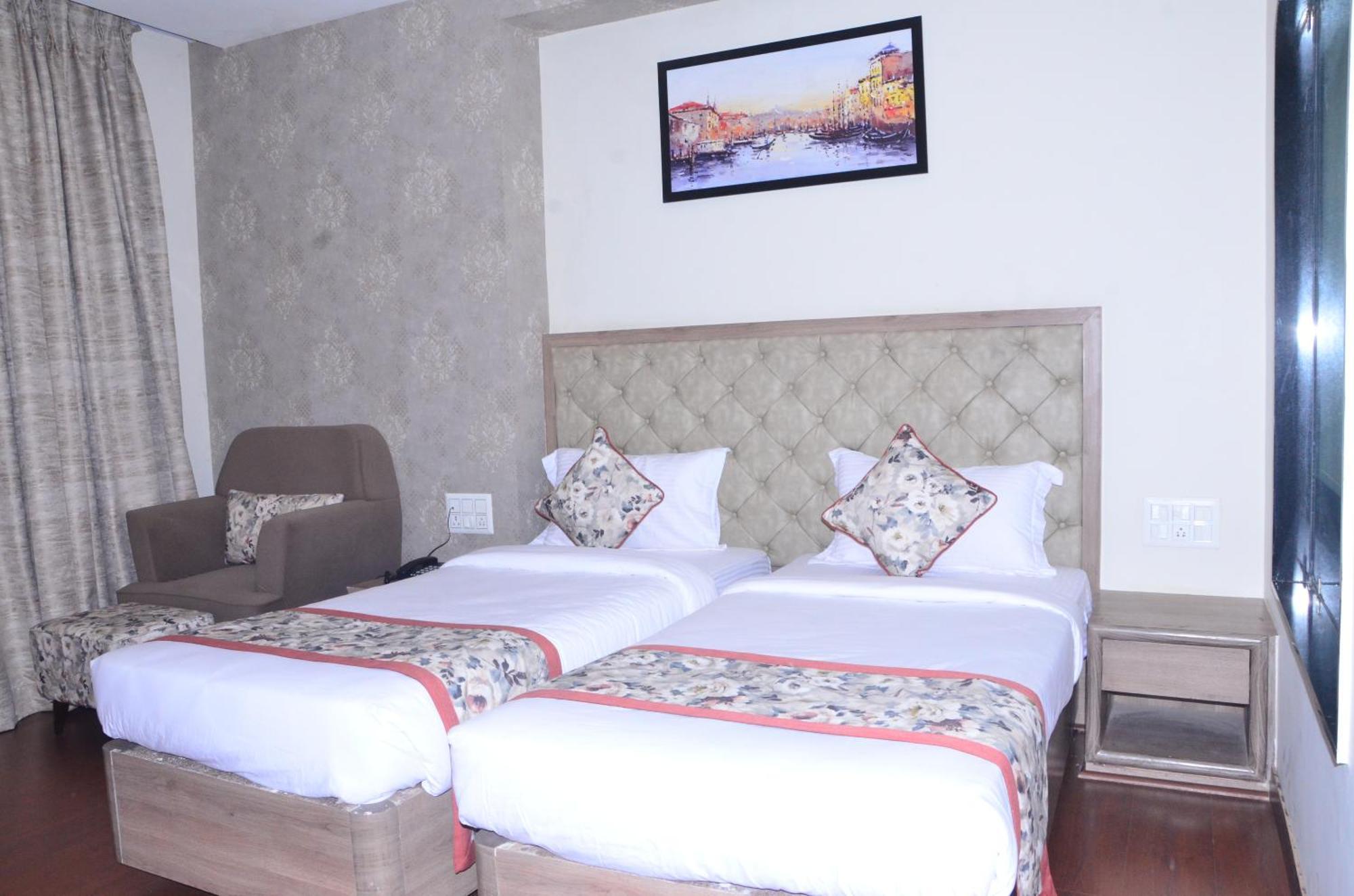 Hotel Nand Residency Ghāzīpur Kültér fotó