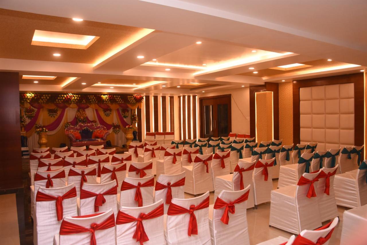 Hotel Nand Residency Ghāzīpur Kültér fotó