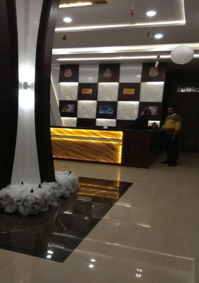 Hotel Nand Residency Ghāzīpur Kültér fotó
